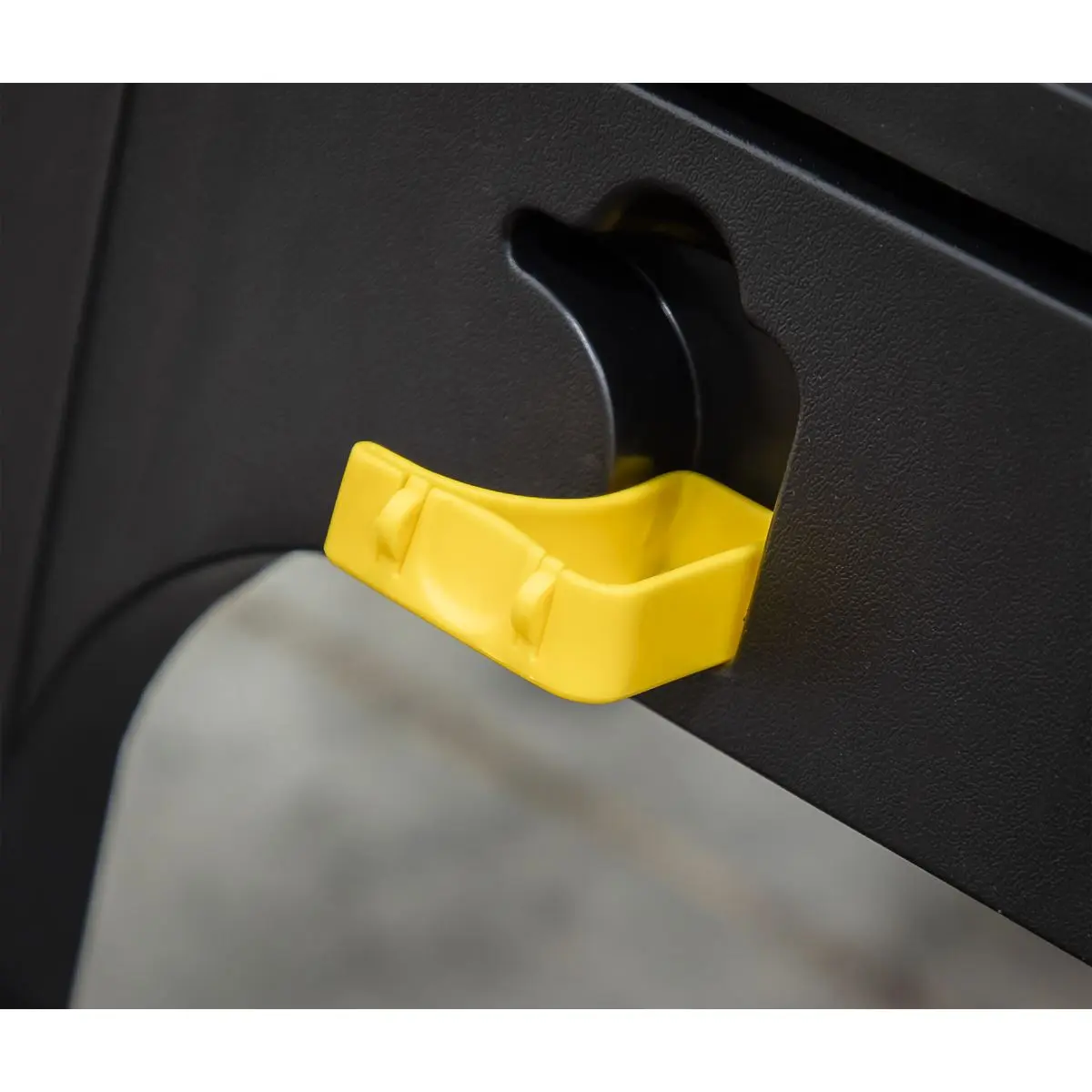 Sealey Heavy-Duty Folding Composite Trestles - Image 8