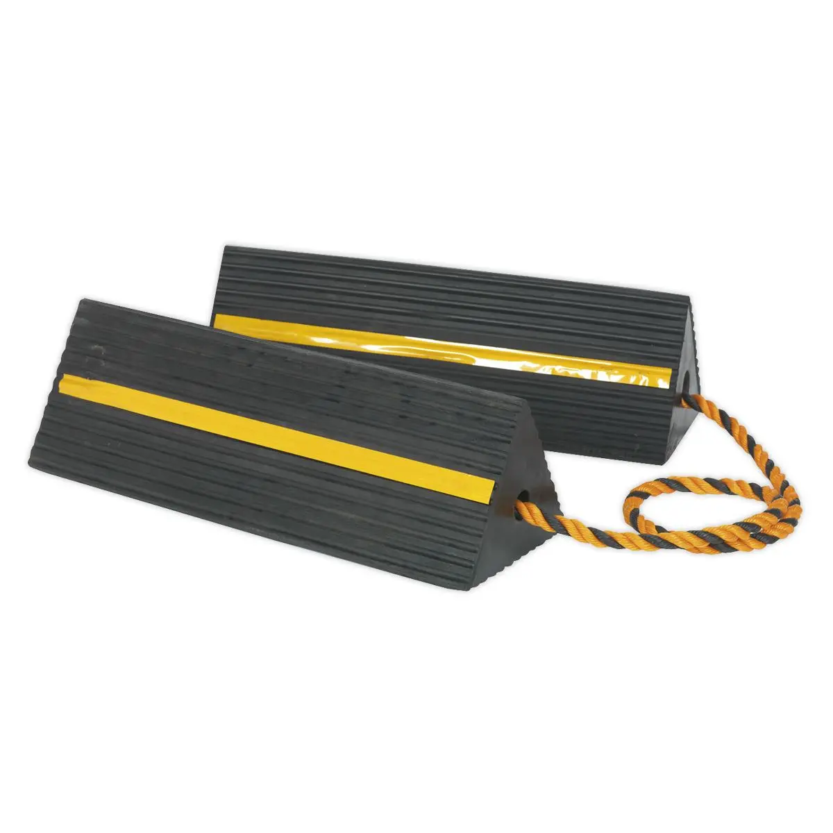 Sealey Heavy-Duty Rubber Wheel Chocks - Pair - Image 2