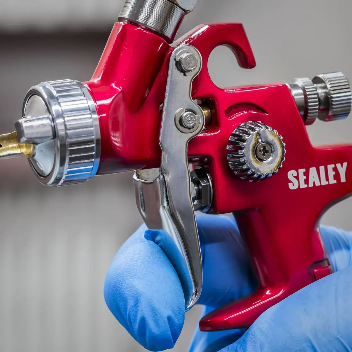 Sealey HVLP Gravity Feed Touch-Up Spray Gun - 0.8mm Set-Up - Image 10