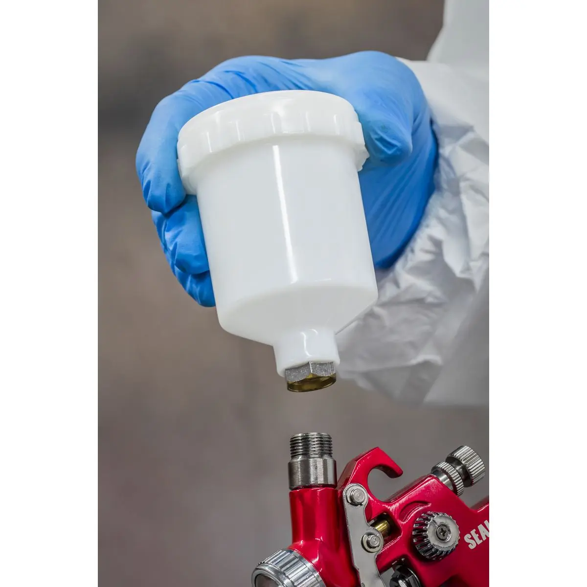 Sealey HVLP Gravity Feed Touch-Up Spray Gun - 0.8mm Set-Up - Image 6