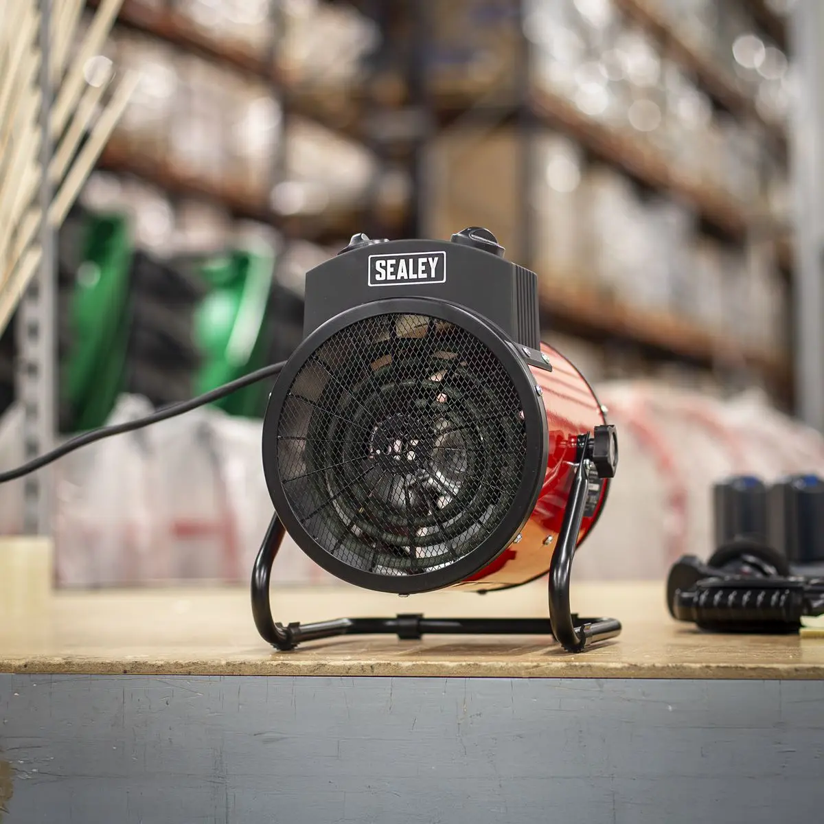 Sealey Industrial Fan Heater 2000W/230V - Image 6