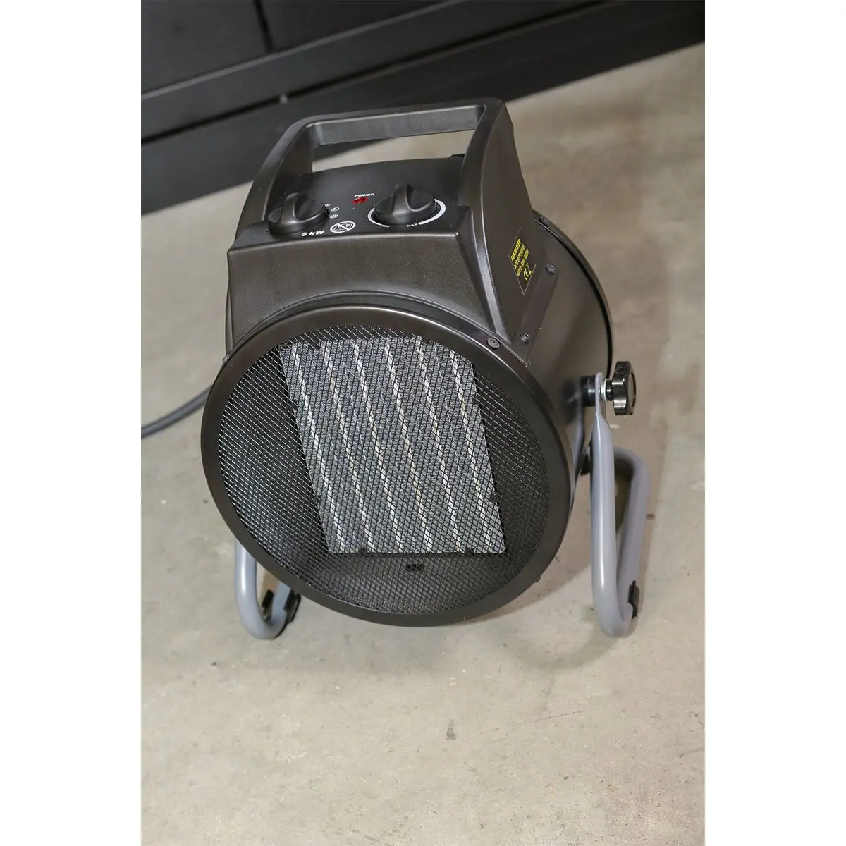 Sealey Industrial PTC Fan Heater 5000W 415V 3ph - Image 3