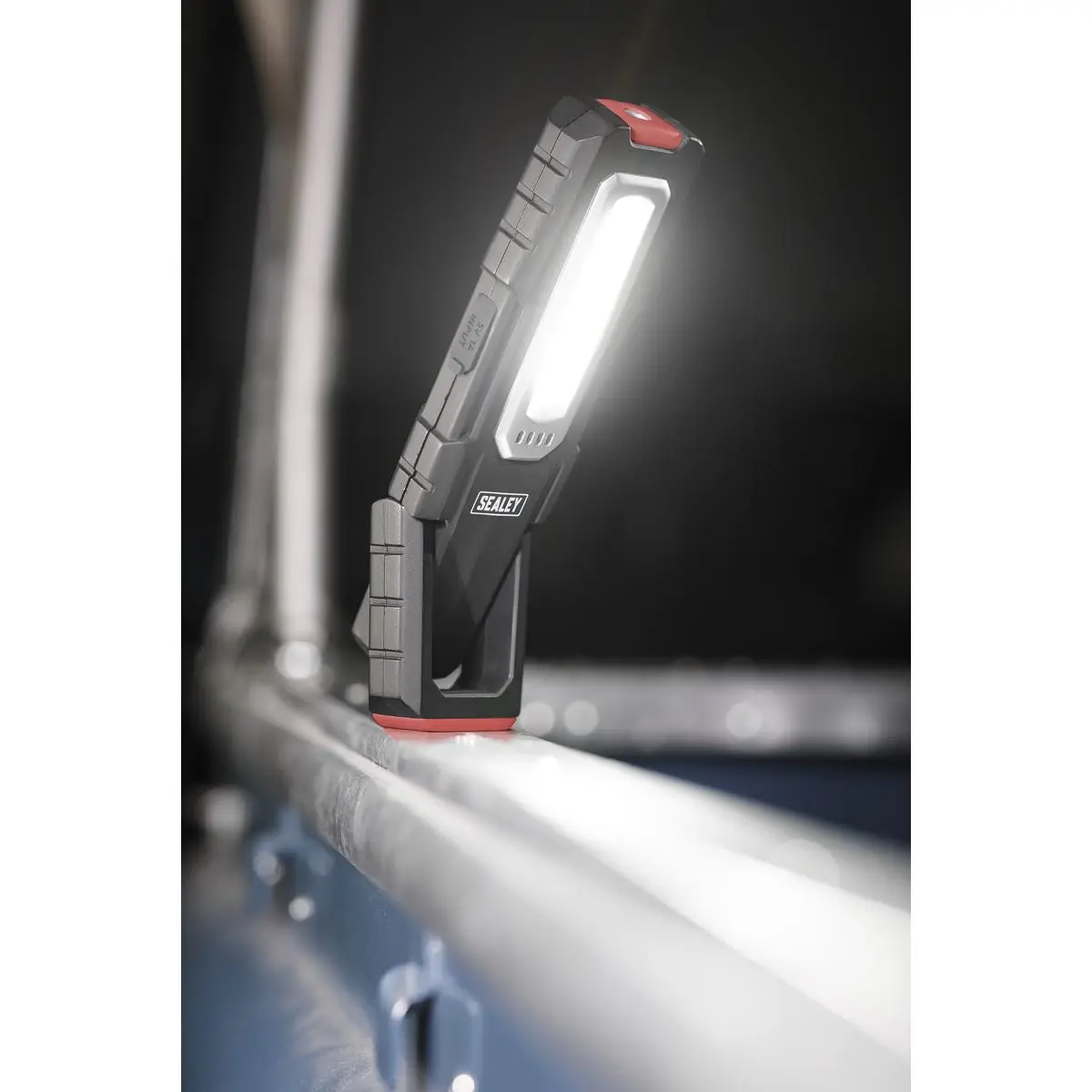 Sealey Inspection Light 5W COB & 1W SMD LED (x2) & Double Wireless Charging Base - Image 6