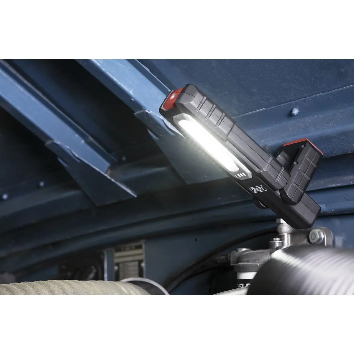 Sealey Inspection Light 5W COB & 1W SMD LED (x2) & Double Wireless Charging Base - Image 7