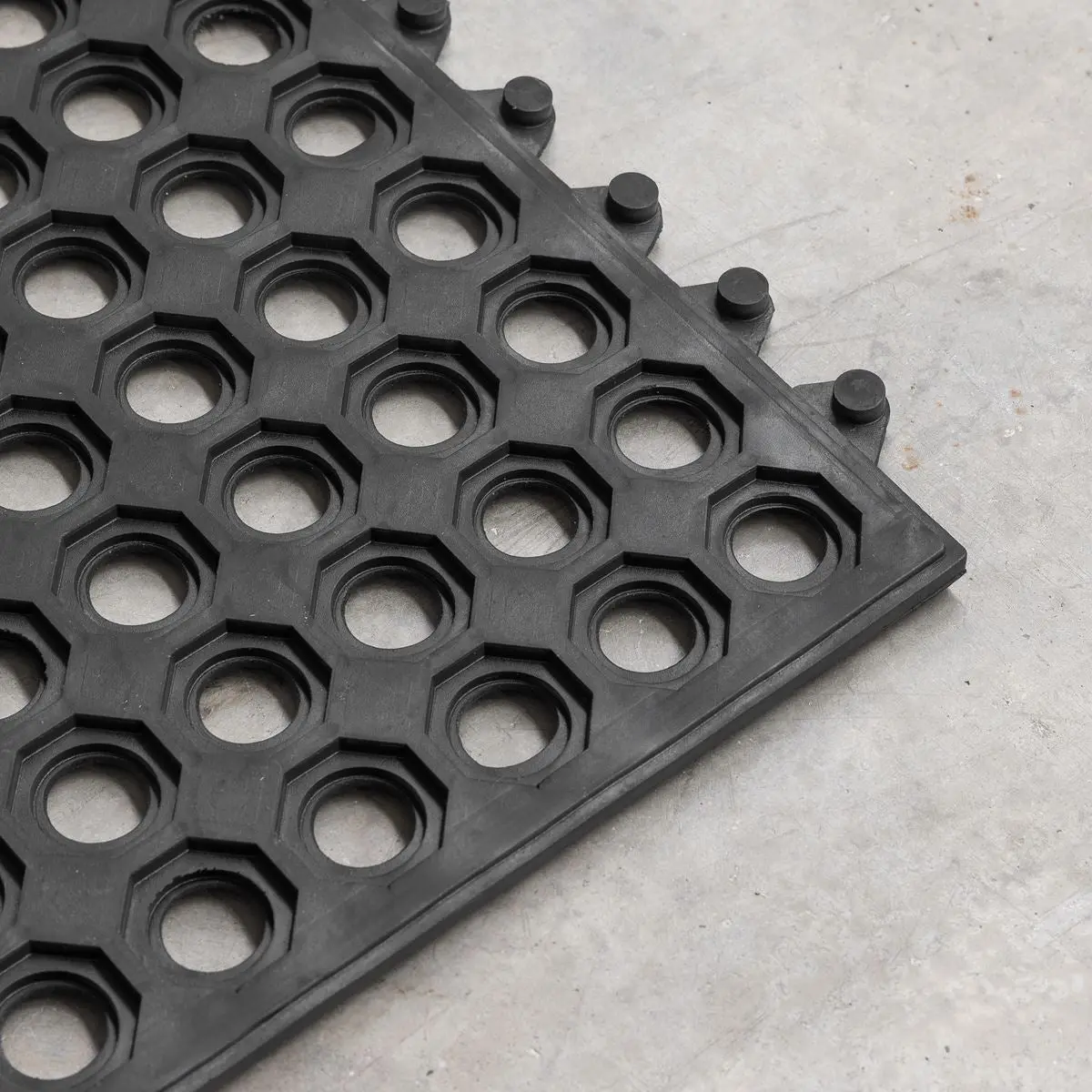 Sealey Interlocking Anti-Fatigue Matting 920 x 920mm - Image 3