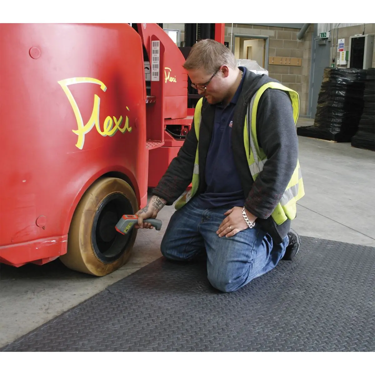 Sealey Interlocking EVA Foam Workshop Mat Set 1200 x 1800mm - Image 10