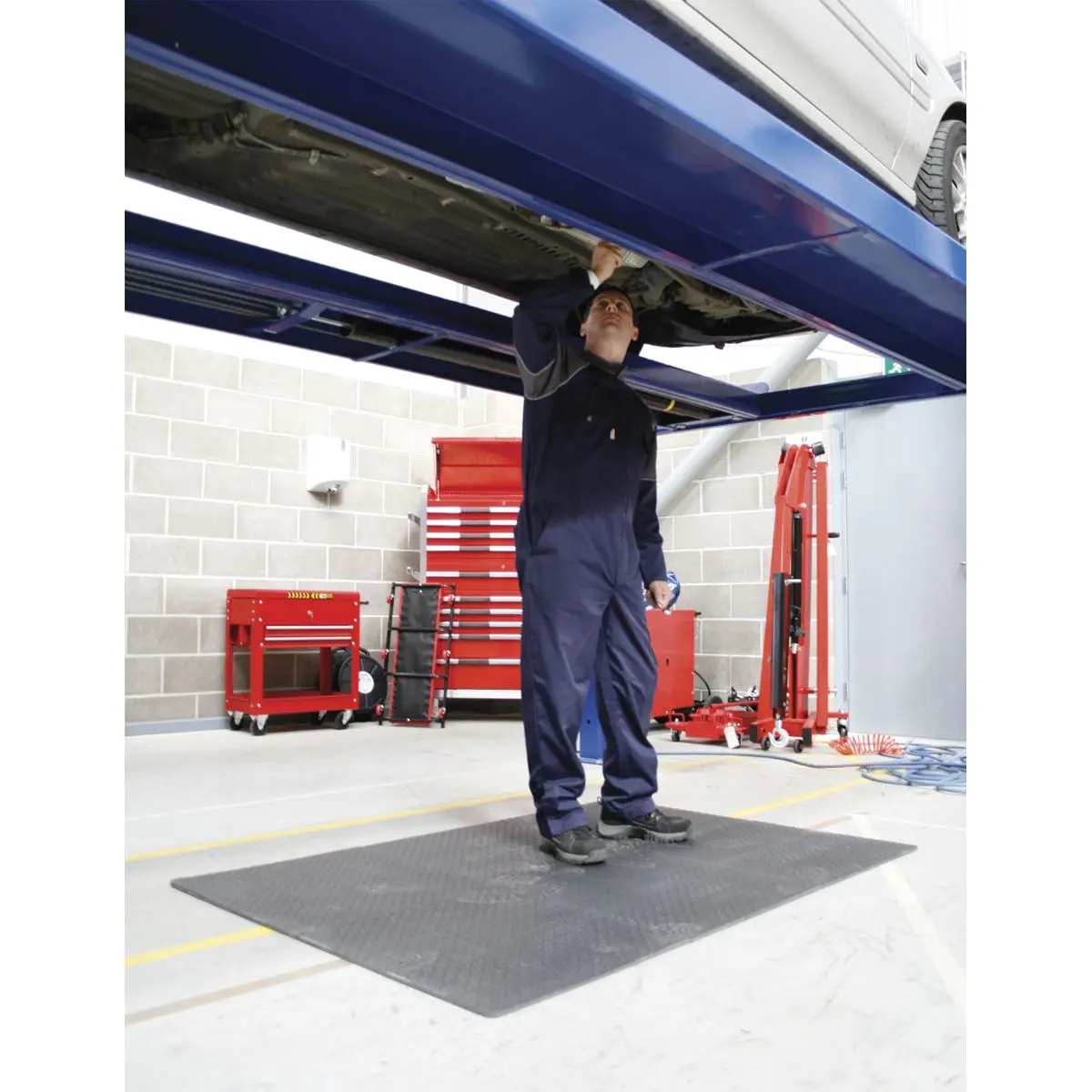 Sealey Interlocking EVA Foam Workshop Mat Set 1200 x 1800mm - Image 3