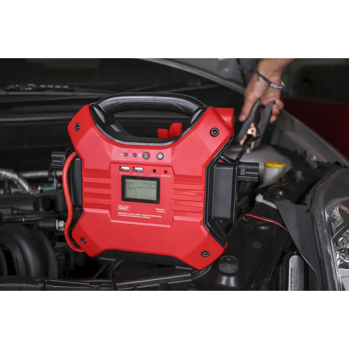 Sealey Jump Starter Power Pack Lithium-ion Phosphate (LiFePo4) 12/24V 1200/600 Peak Amps - Image 6
