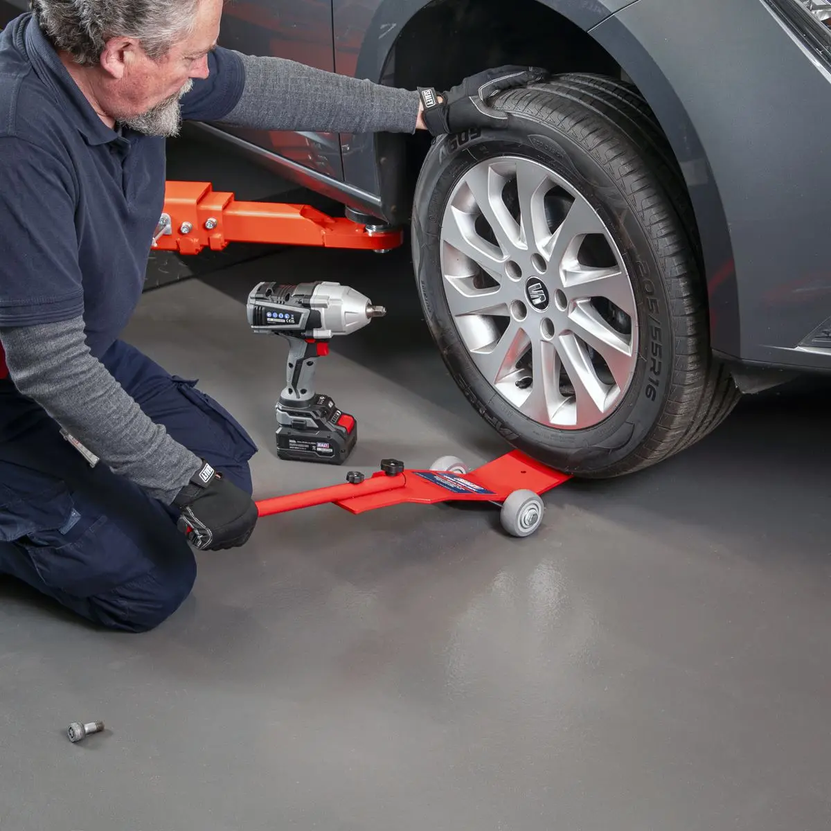 Sealey Long Tyre Jack - Image 4