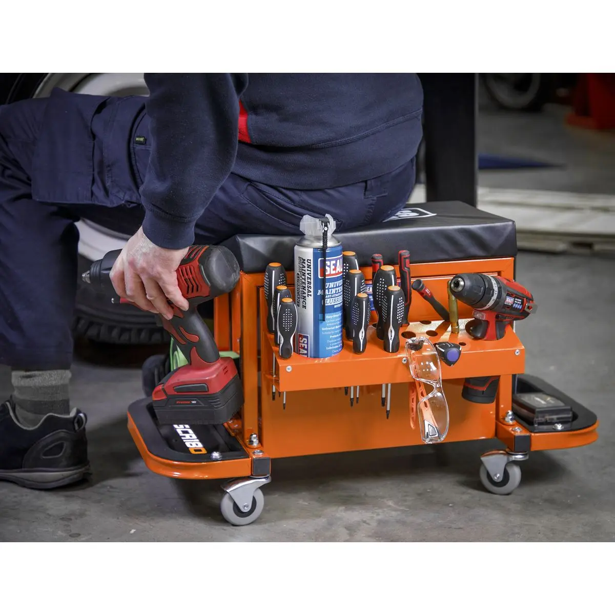 Sealey Mechanic's Utility Seat & Toolbox - Orange - Image 12
