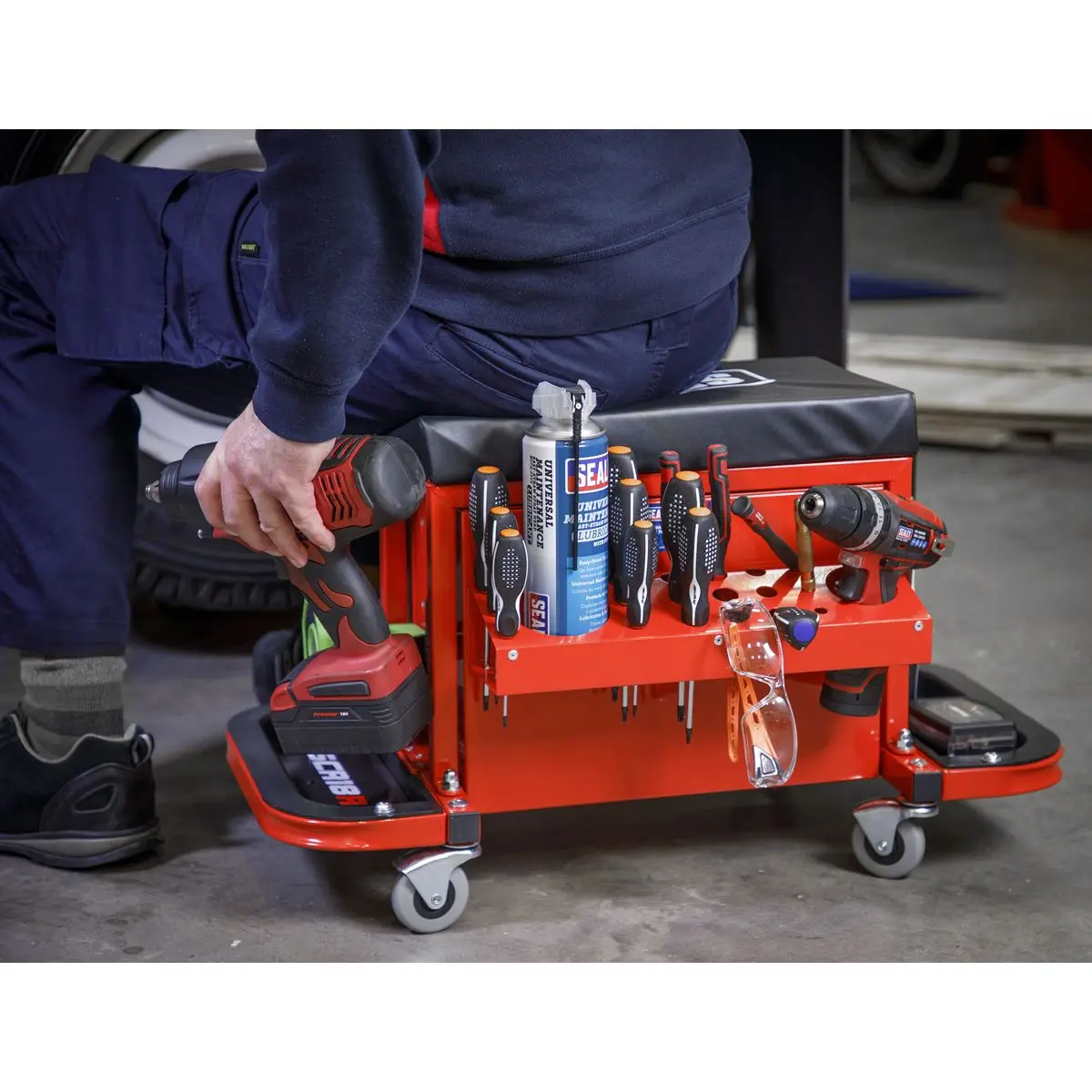 Sealey Mechanic's Utility Seat & Toolbox - Red - Image 8
