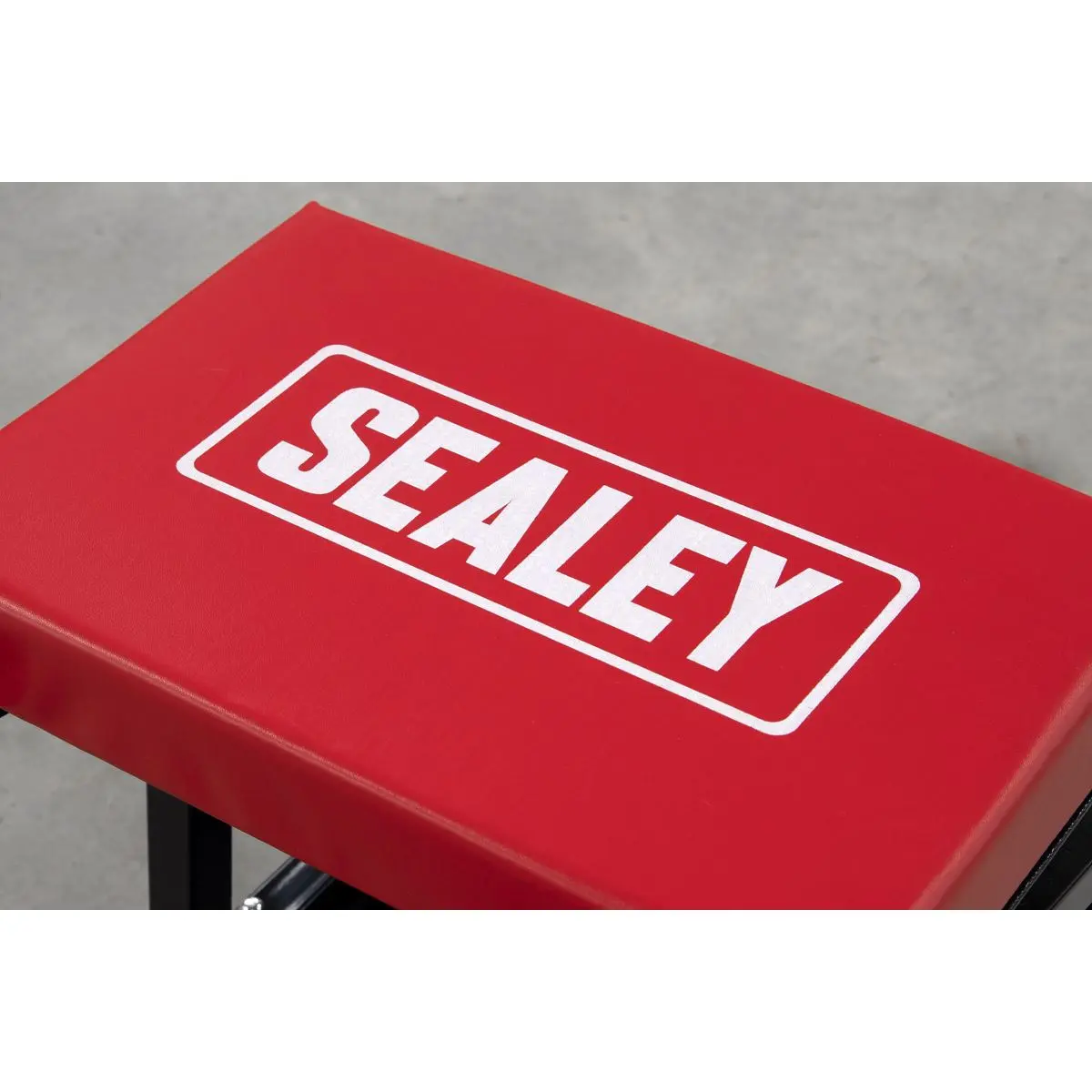 Sealey Mechanic's Utility Seat & Step Stool - Image 7