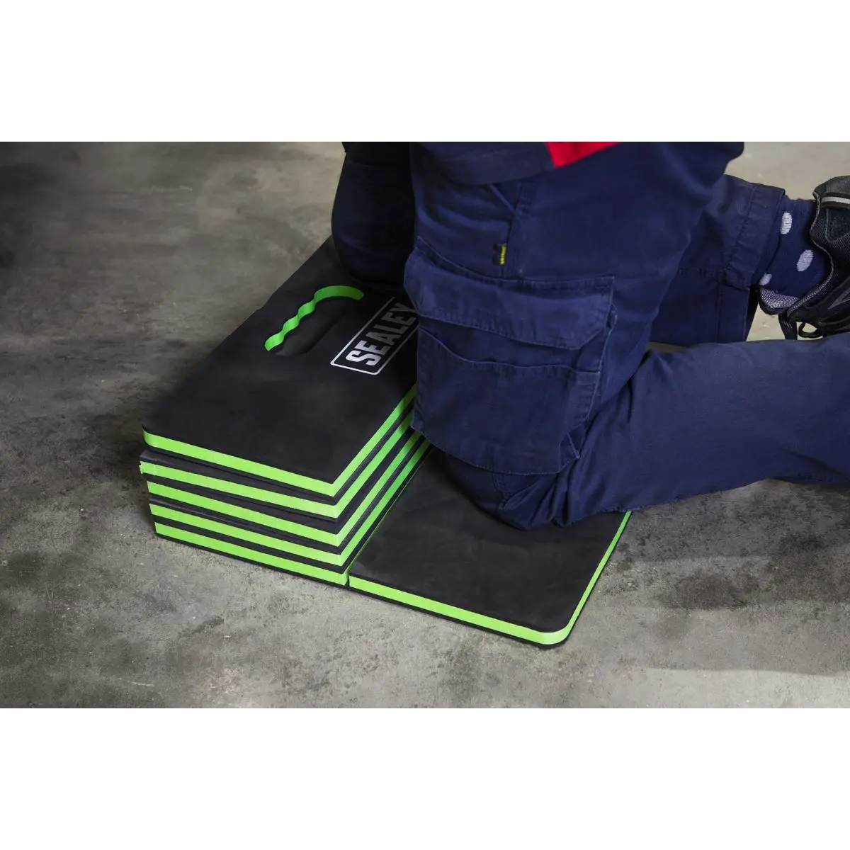 Sealey Mechanic's Work Mat Folding 23mm - Image 8
