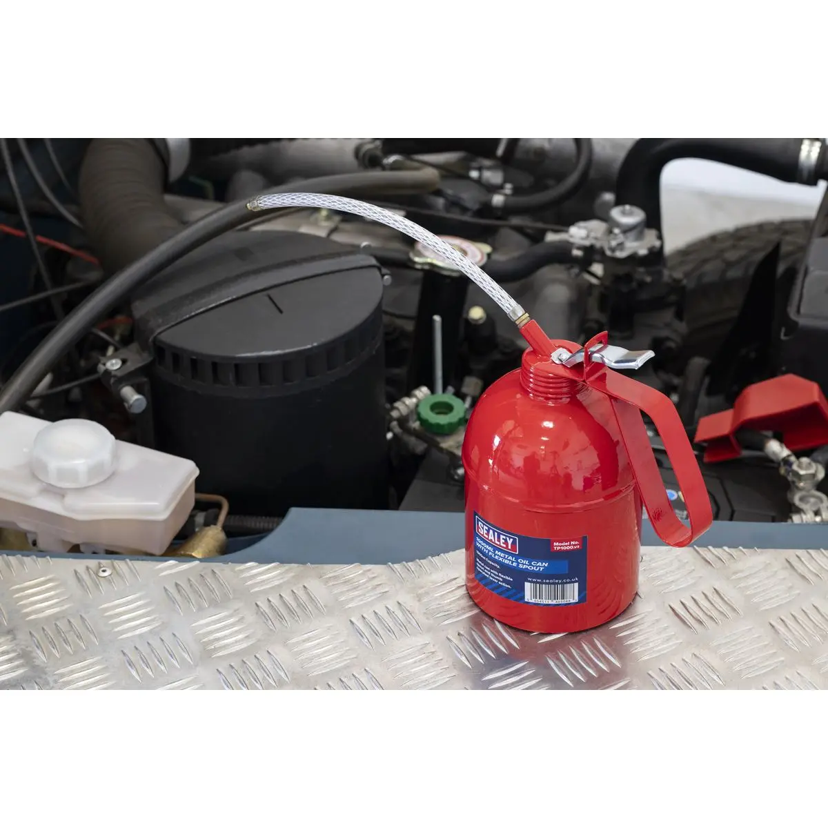 Sealey Metal Oil Can Flexible Spout 1000ml - Image 4