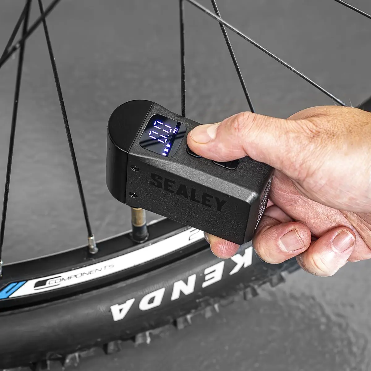 Sealey Mini Digital Bike Pump - Image 4