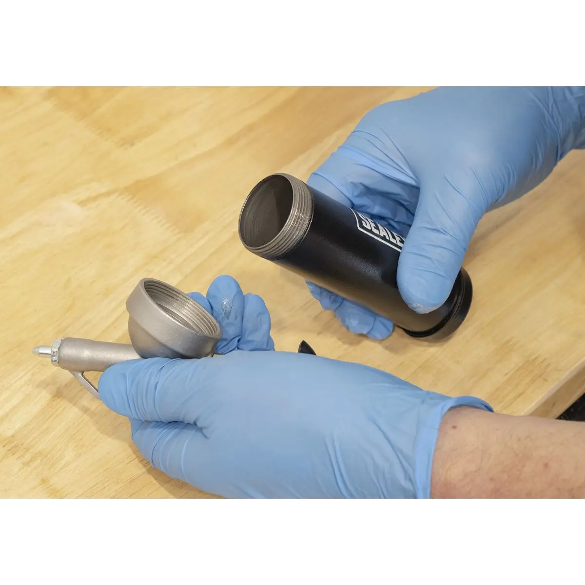 Sealey Mini Grease Gun Push Type - Image 9