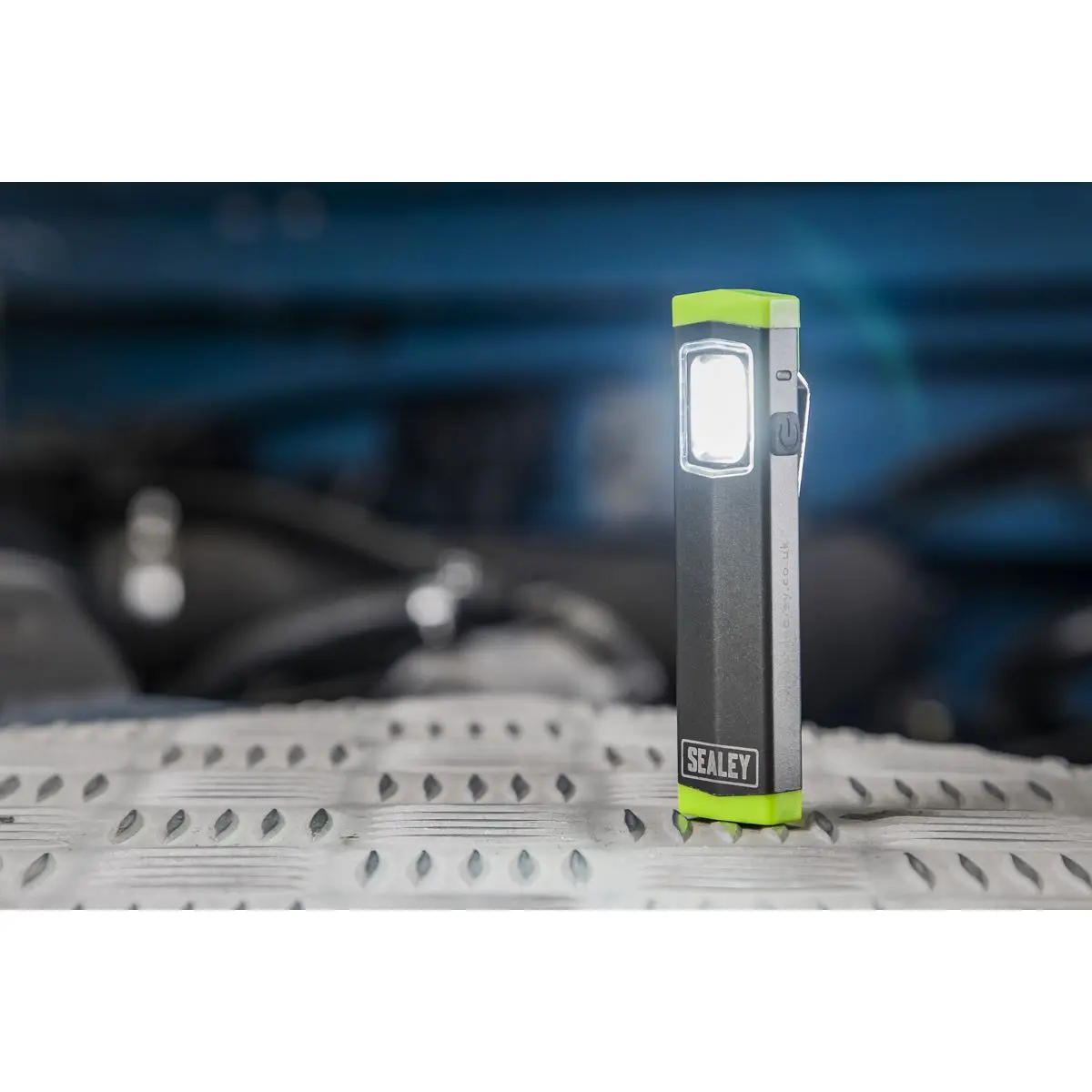 Sealey Mini Hand Torch Super Beam Aluminium 3W COB LED - Image 5