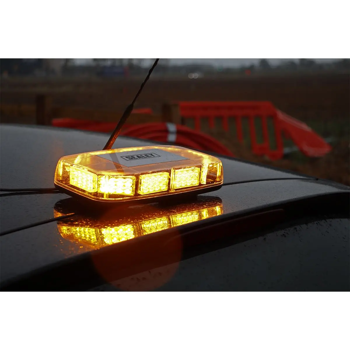 Sealey Mini Light Bar 50W SMD LED 12/24V Magnetic Base - Image 11