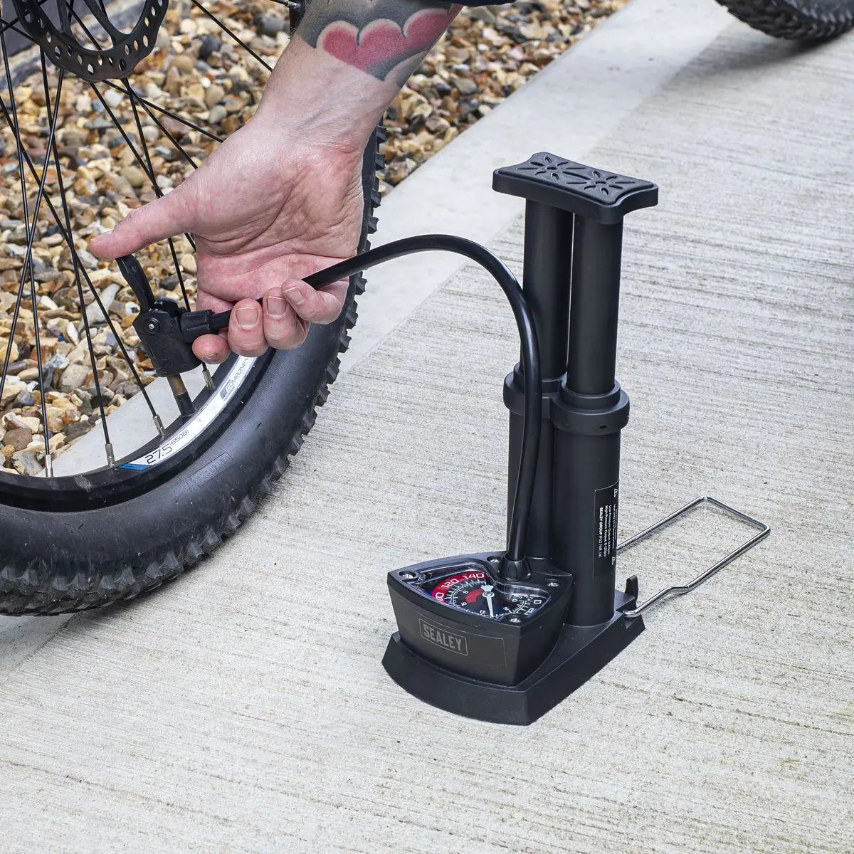 Sealey Mini Twin Barrel Bicycle Foot Pump - Image 4