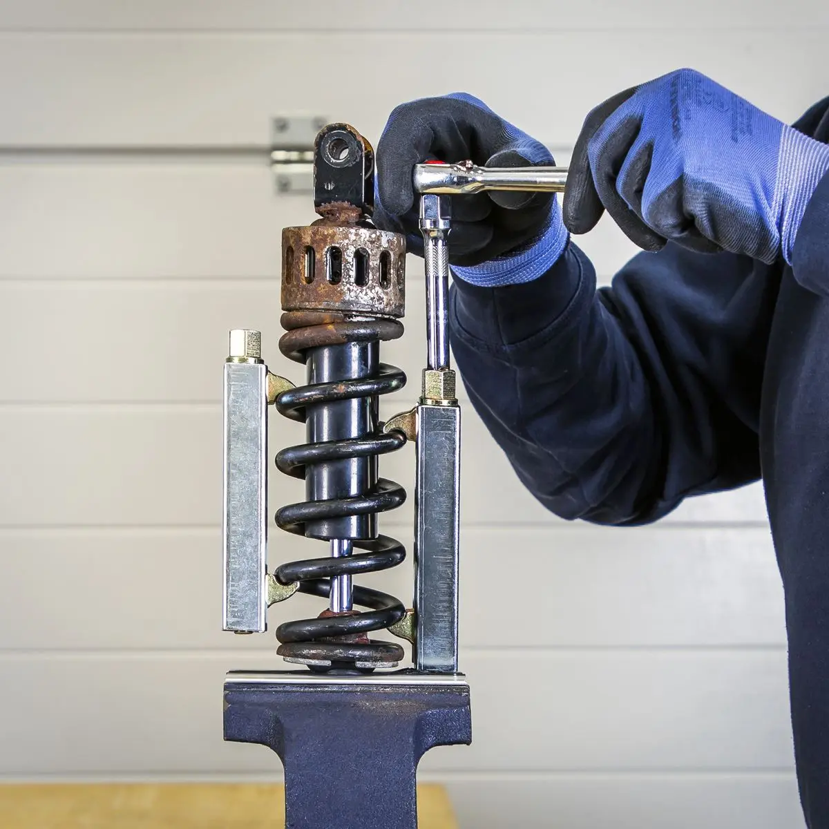 Sealey Motorcycle Coil Spring Compressor - Image 5