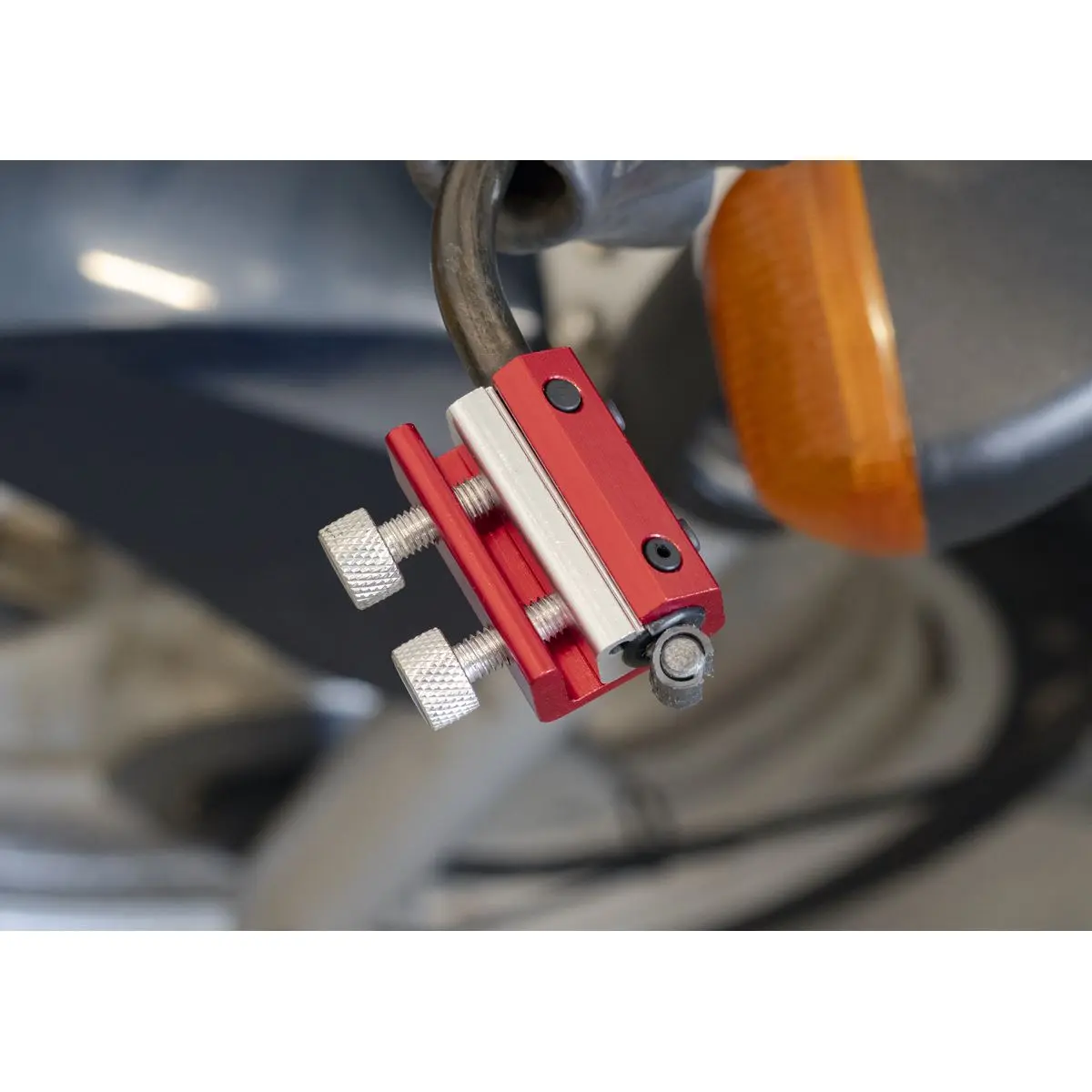 Sealey Motorcycle Twin-Clamp Cable Oiler - Image 2