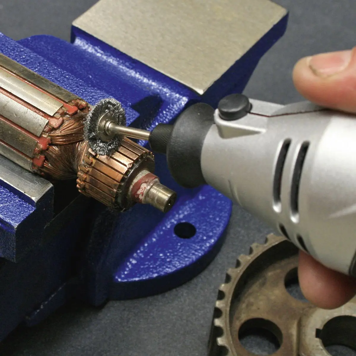Sealey Multipurpose Rotary Tool & Engraver Kit 219pc 230V - Image 6