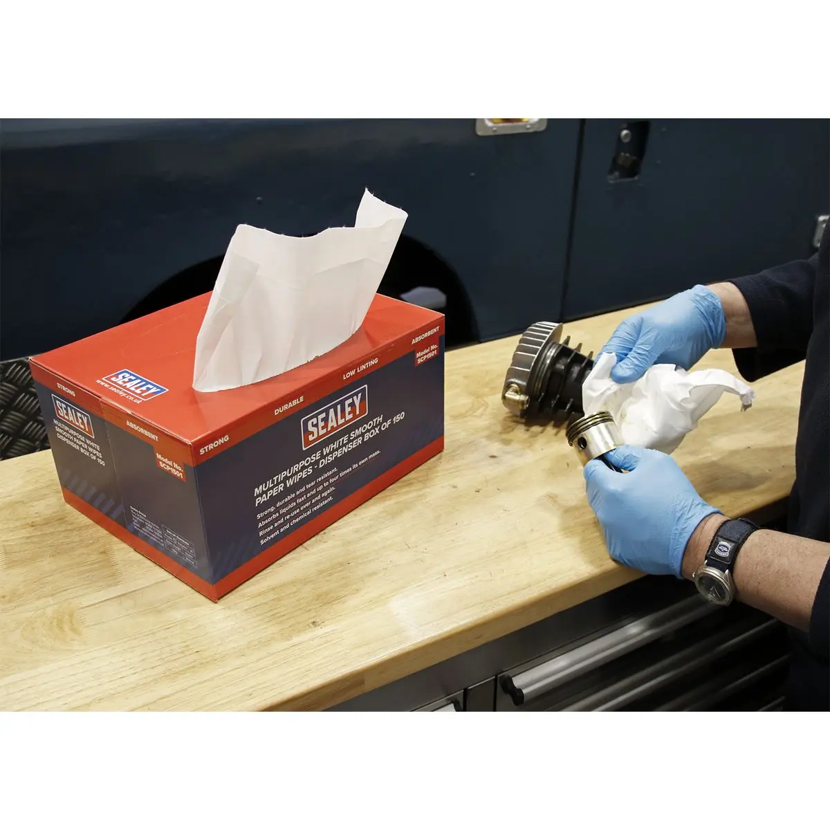 Sealey Multipurpose White Smooth Paper Wipes - Dispenser Box of 150 - Image 2