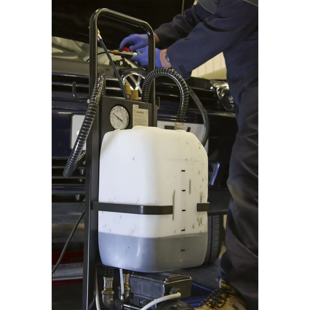 Sealey Oil Extractor Mobile 230V - Image 13
