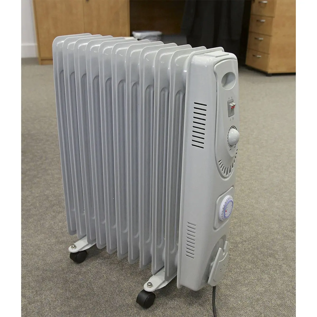 Sealey Oil Filled Radiator 2500W/230V 11-Element with Timer - Image 7
