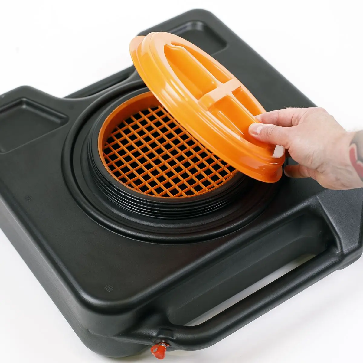 Sealey Oil/Fluid Drain & Recycling Container 15L - Wheeled - Image 5