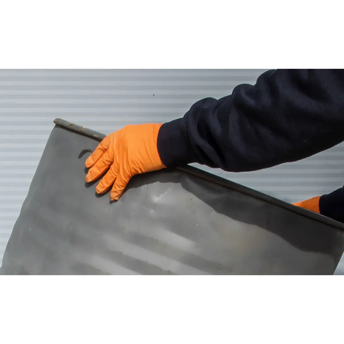 Sealey Orange Diamond Grip Extra-Thick Nitrile Powder-Free Gloves X-Large - Pack of 50 - Image 7