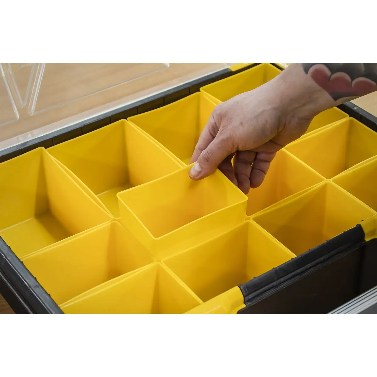 Sealey Parts Storage Tray with 12 Compartments - Image 3