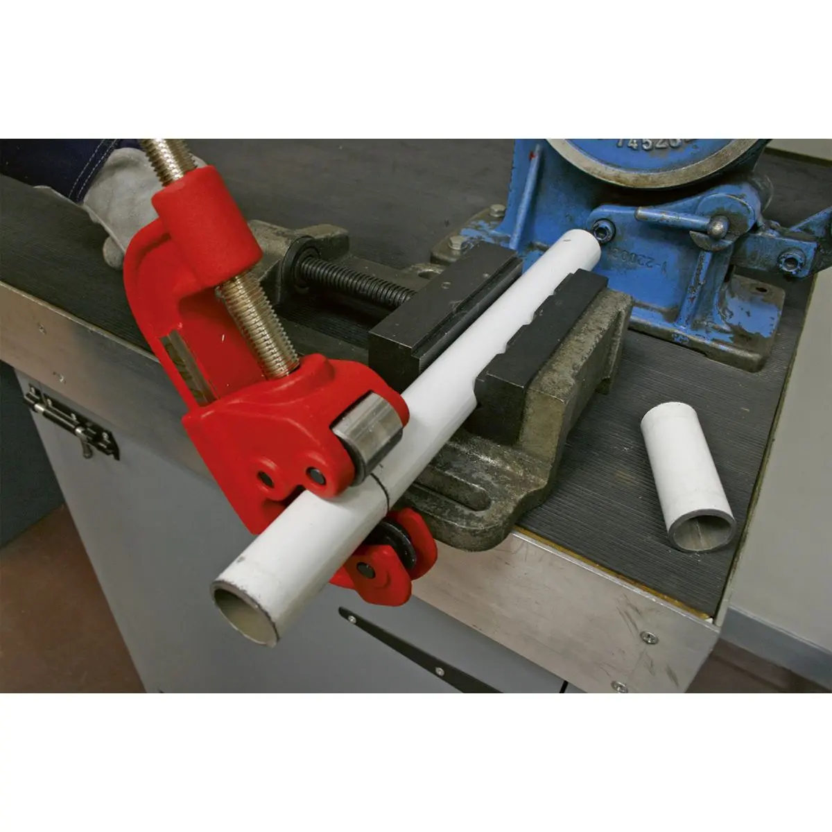 Sealey Pipe Cutter Ø10-50mm Capacity - Image 2