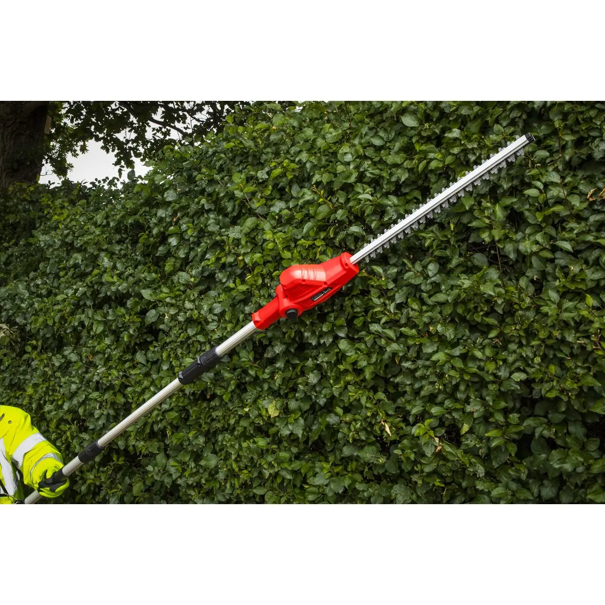 Sealey Pole Hedge Trimmer 20V 45cm SV20 Series Cordless Accessory - Image 7