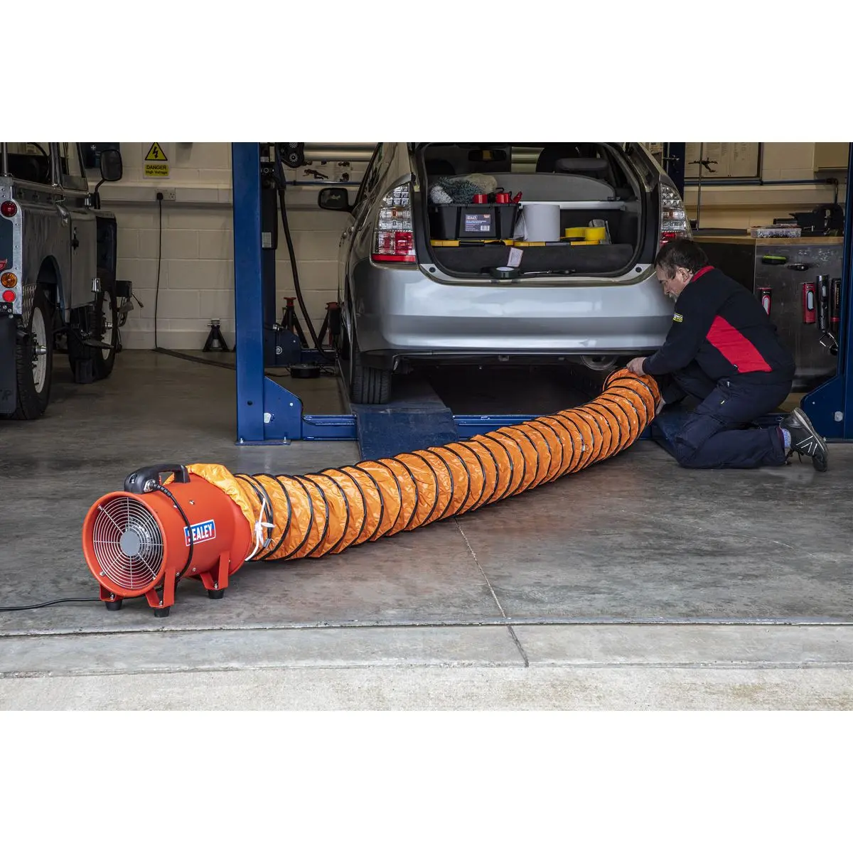 Sealey Portable Ventilator Ø250mm with 5m Ducting - Image 8