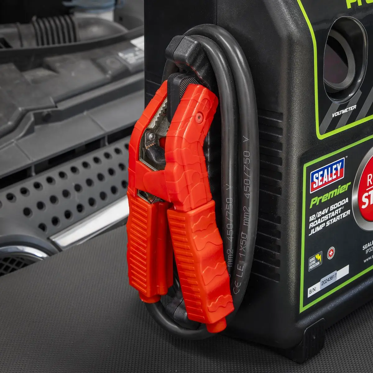 Sealey Premier 12/24V Premier RoadStart® Jump Starter 5000A - Image 2