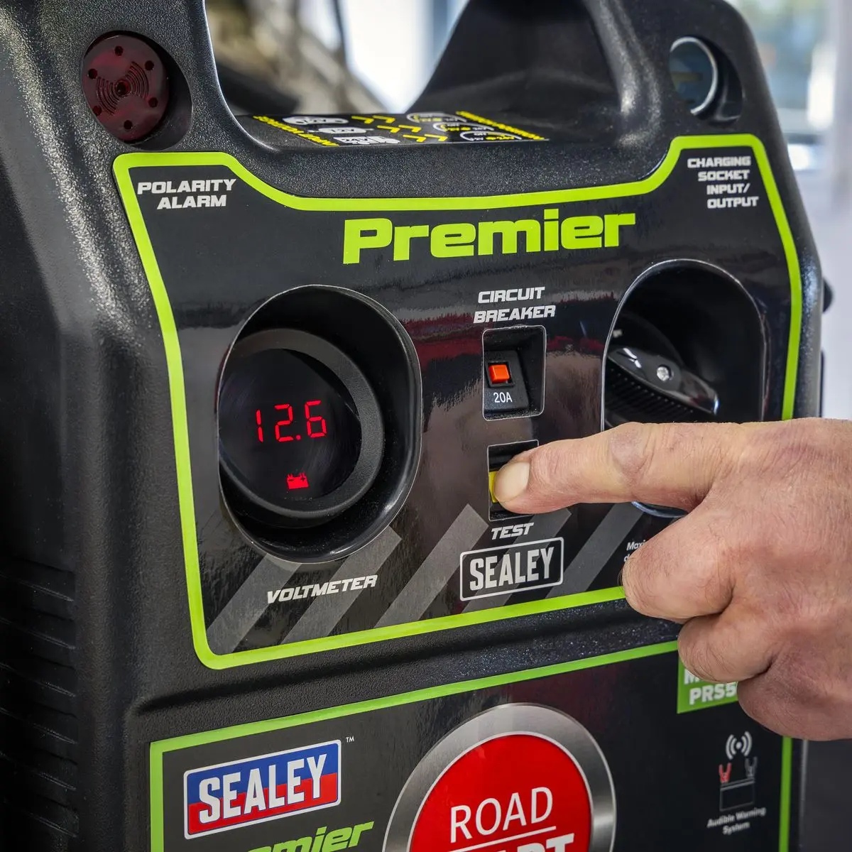 Sealey Premier 12/24V Premier RoadStart® Jump Starter 5000A - Image 4