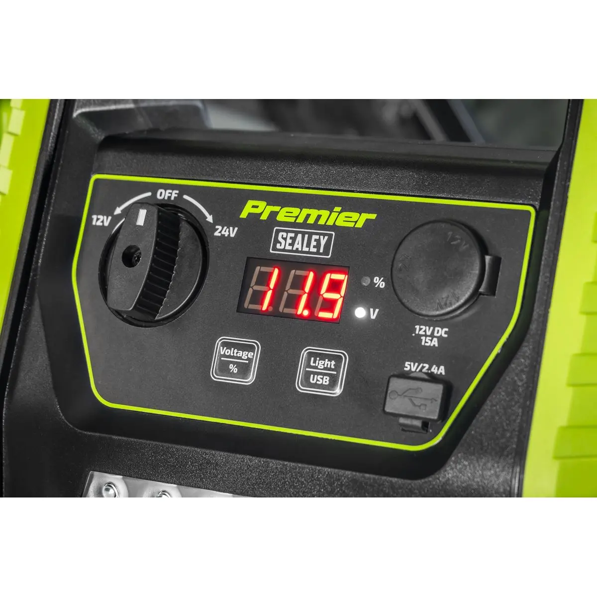 Sealey Premier 12/24V RoadStart® Jump Starter 4400A Peak Amps - Image 6