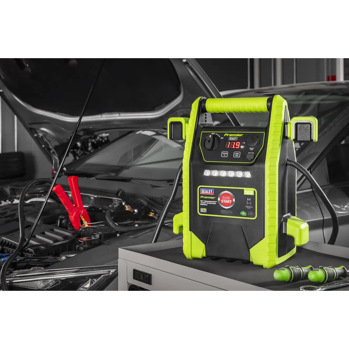 Sealey Premier 12V RoadStart® Jump Starter 2200 Peak Amps - Image 9