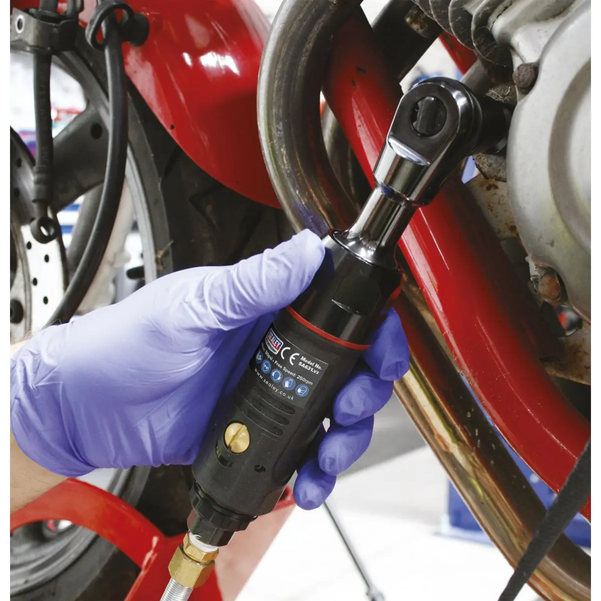 Sealey Premier Air Ratchet Wrench Compact 1/4"Sq Drive Premier - Image 3