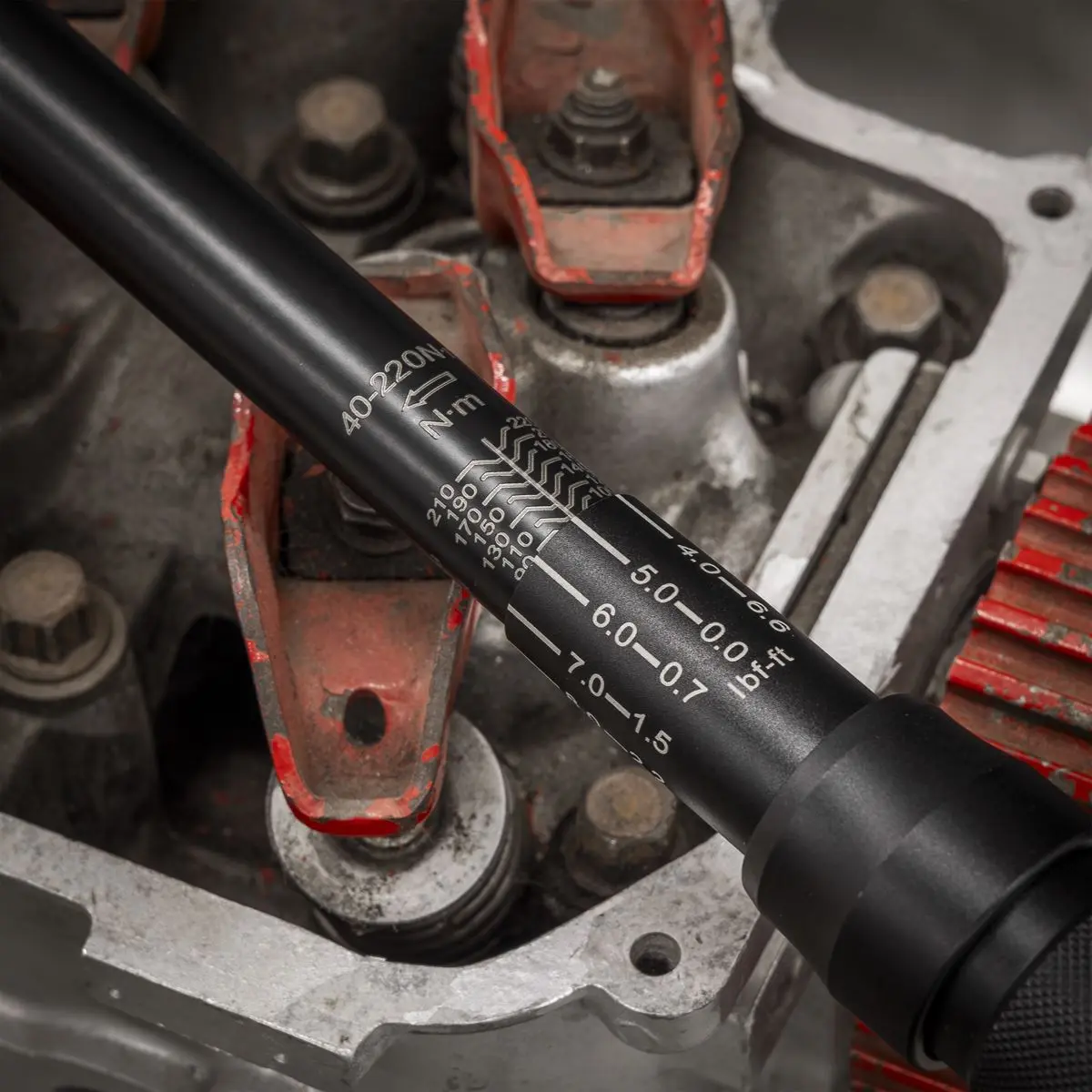Sealey Premier Black Torque Wrench Micrometer Style 1/2"Sq Drive Calibrated 40-220Nm - Premier Black - Image 4