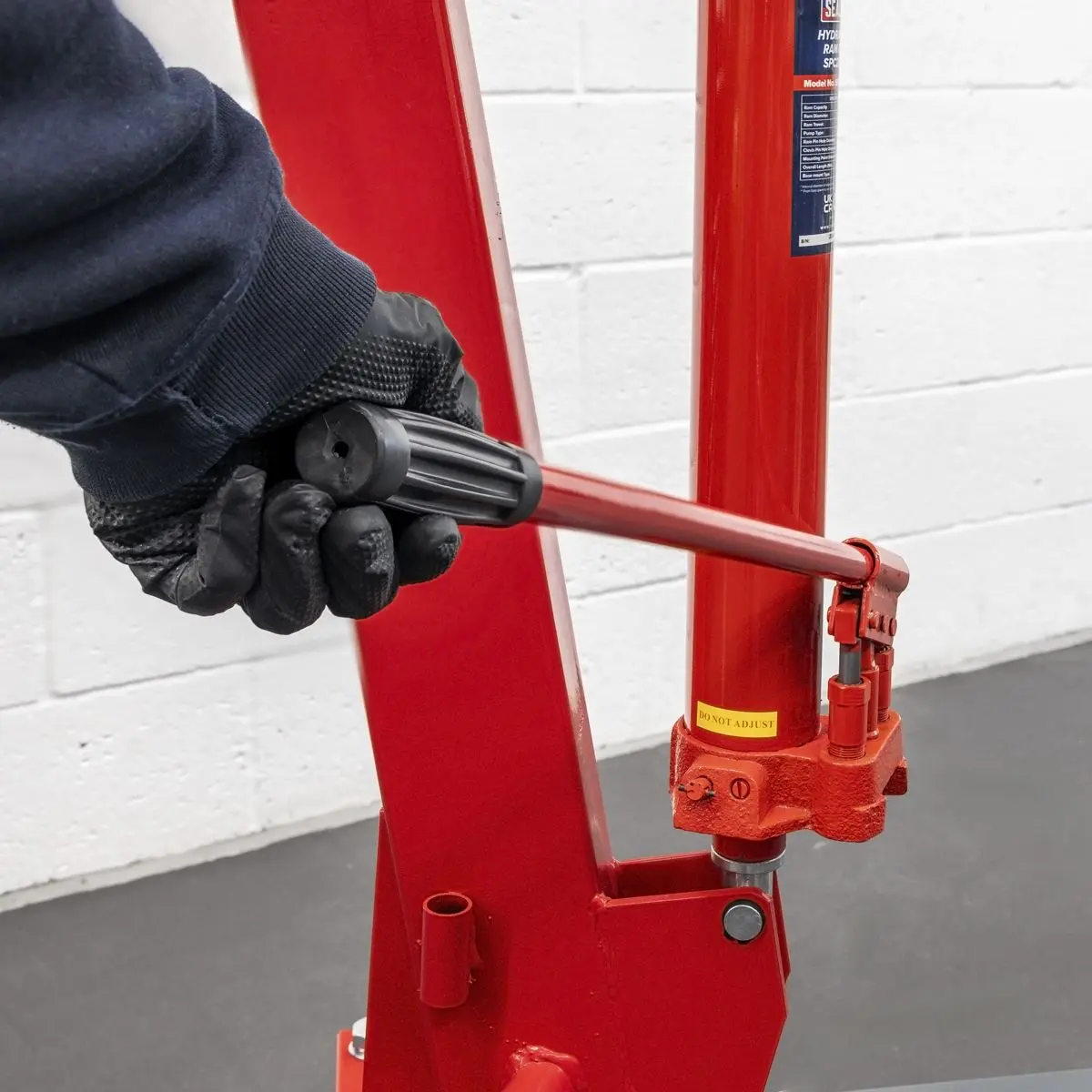 Sealey Premier Folding Engine Crane 2 Tonne - Image 7
