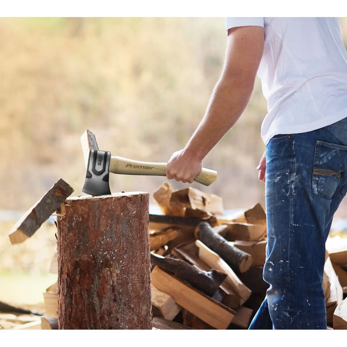 Sealey Premier Hand Axe 1.5lb Hickory Shaft - Image 3