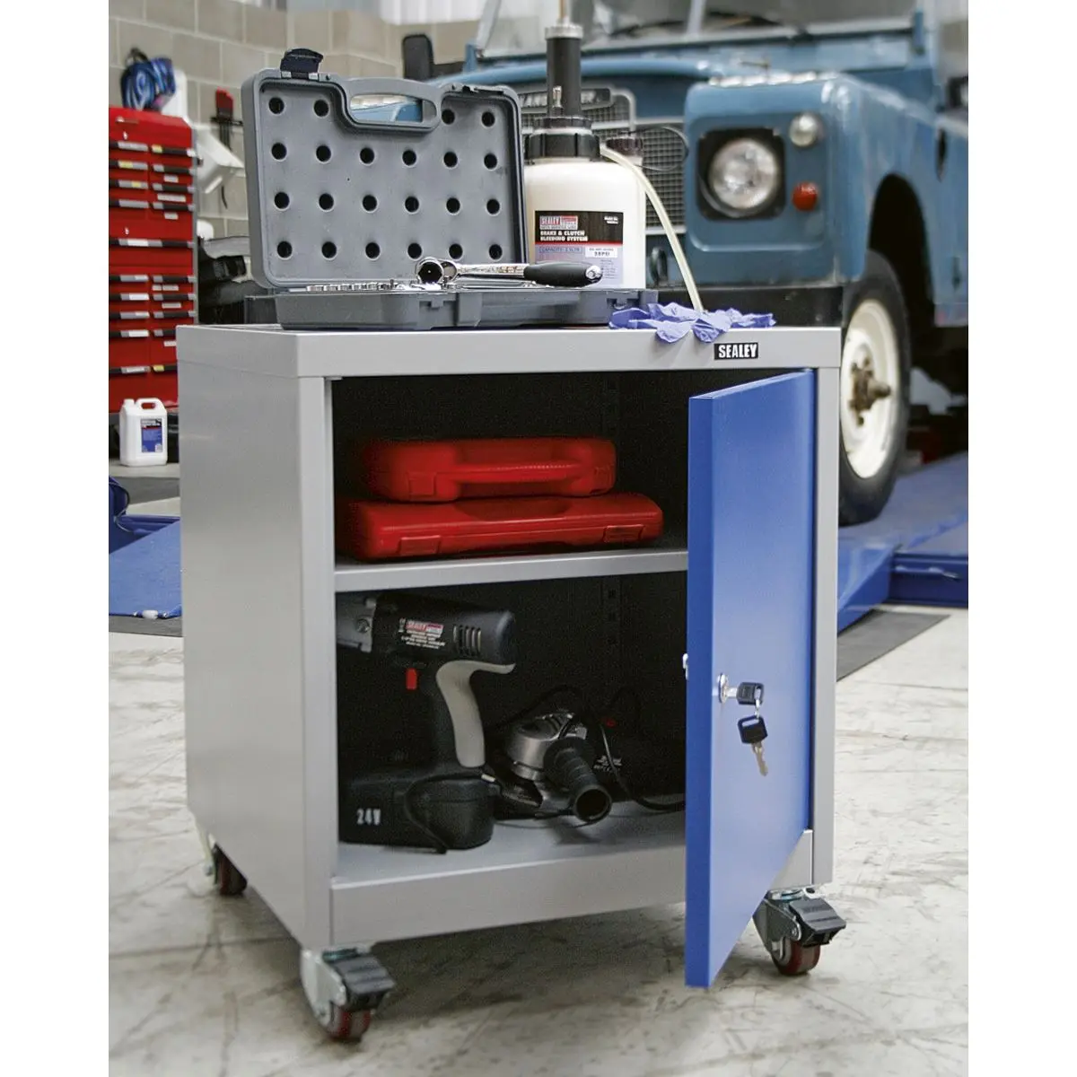 Sealey Premier Industrial Mobile Industrial Cabinet 1 Shelf Locker - Image 2