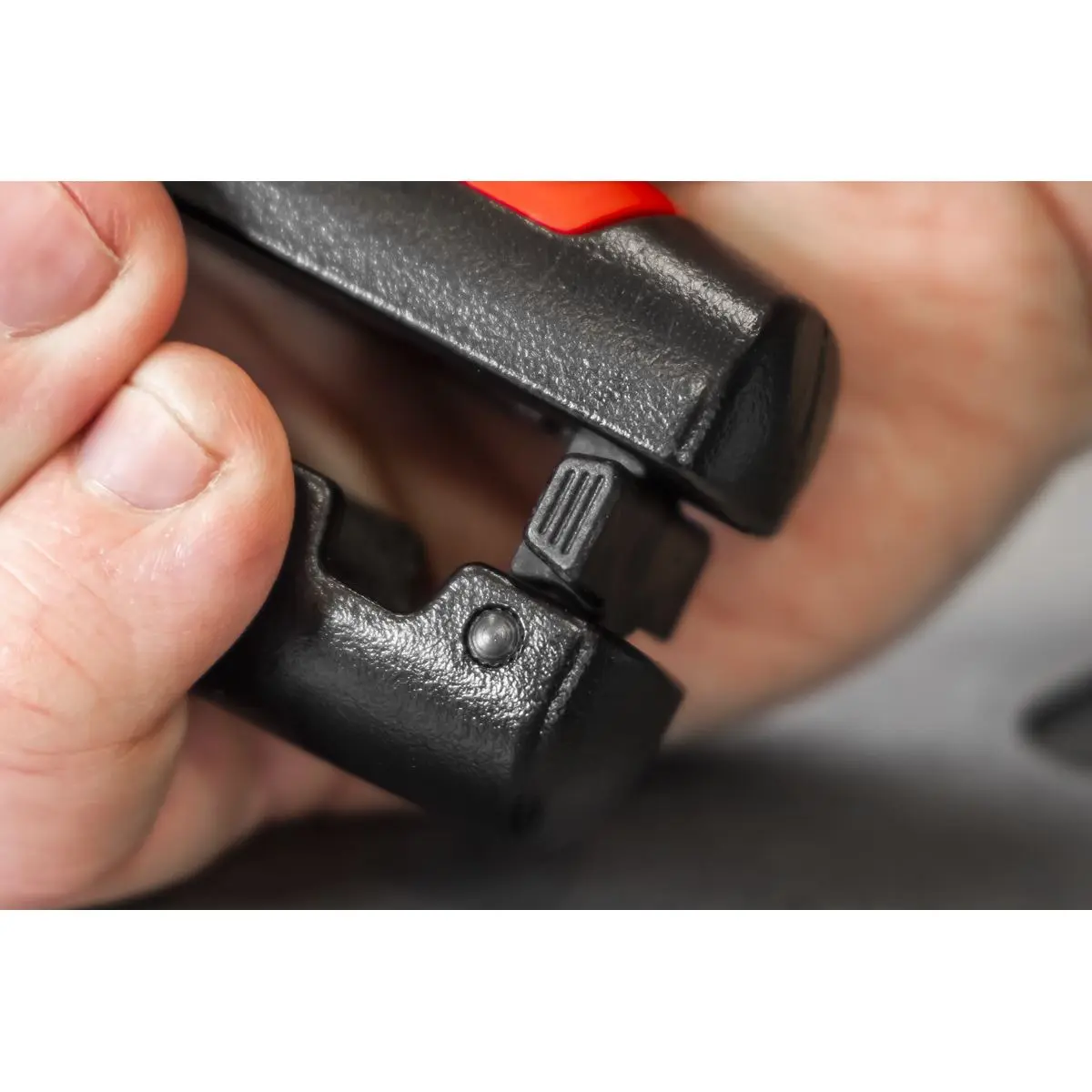 Sealey Premier Plastic Pipe Cutter 6-42mm - Image 3