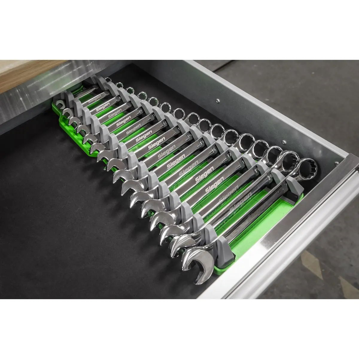 Sealey Premier Reversible Spanner Rack 16pc Hi-Vis Green - Image 5