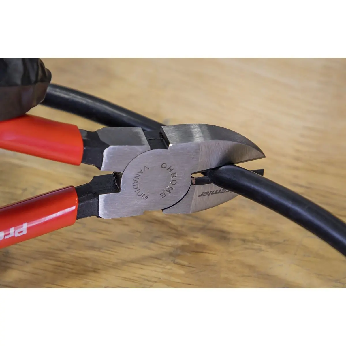 Sealey Premier Side Cutters 160mm - Image 4