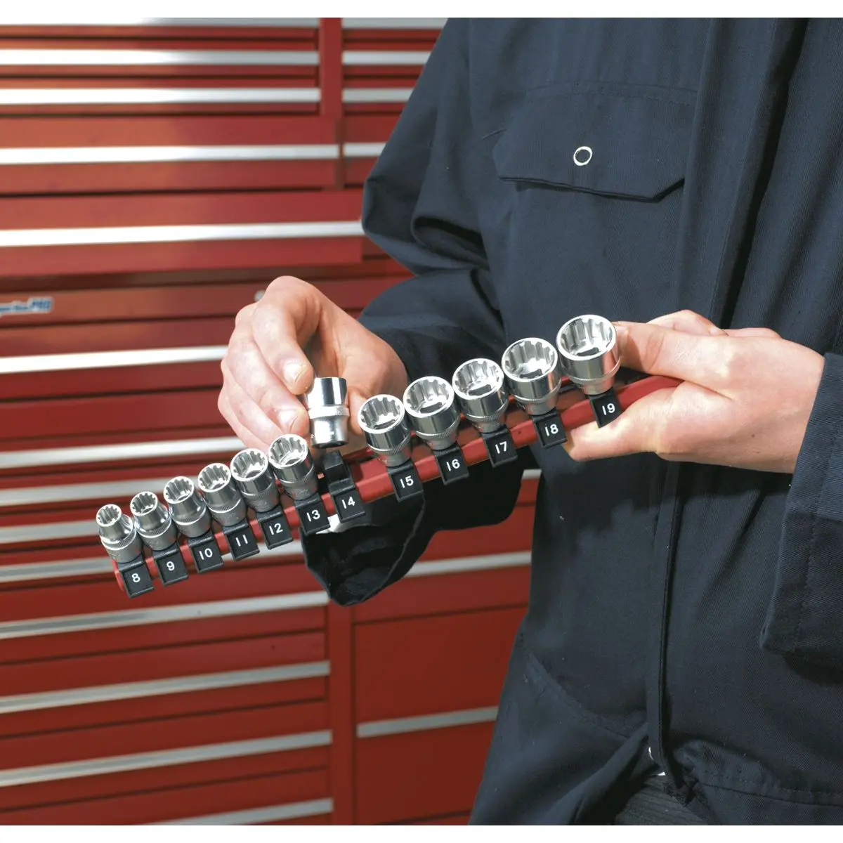 Sealey Premier Socket Retaining Rail with 12 Clips 3/8"Sq Drive - Image 2