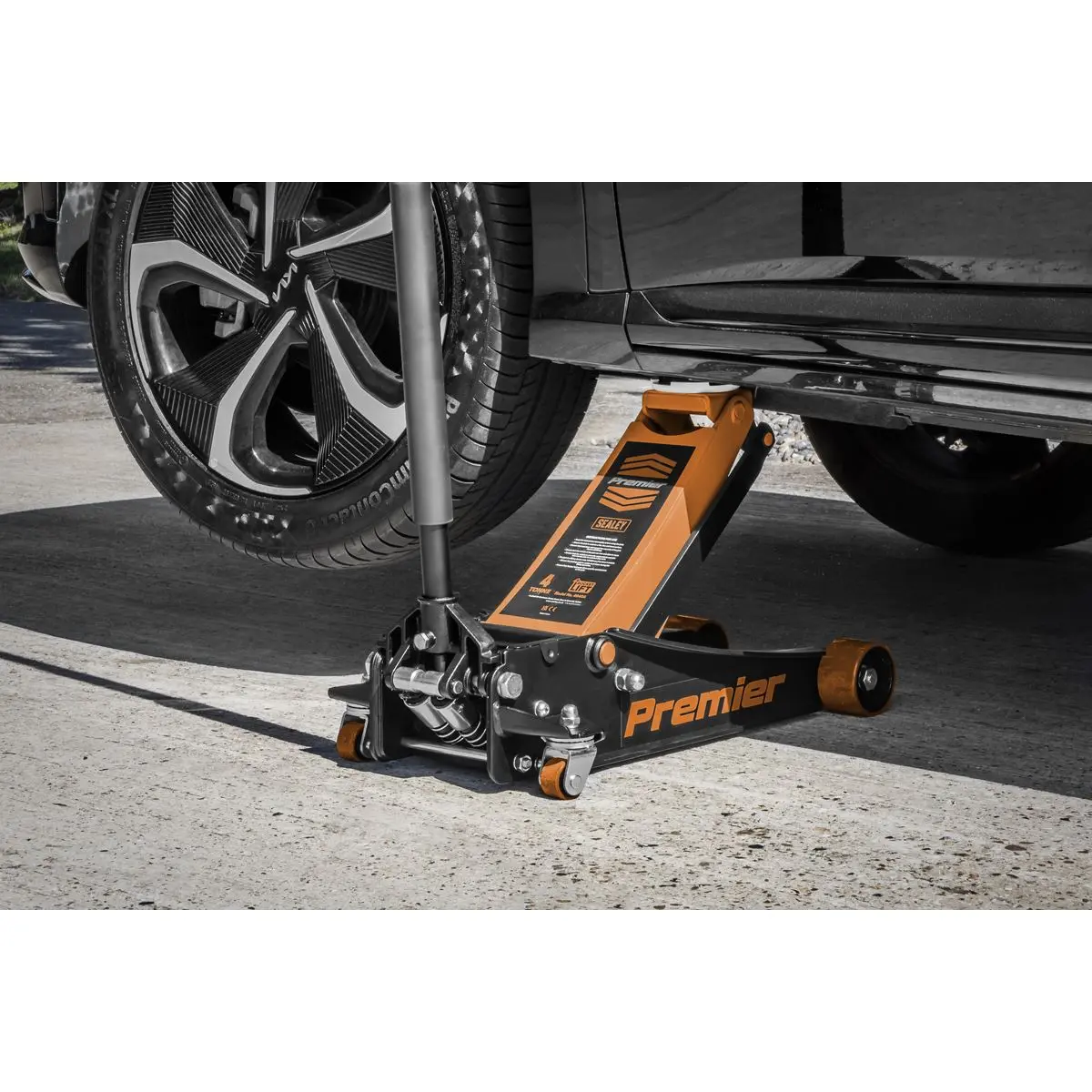 Sealey Premier Premier Low Profile Trolley Jack with Rocket Lift 4 Tonne - Orange - Image 4