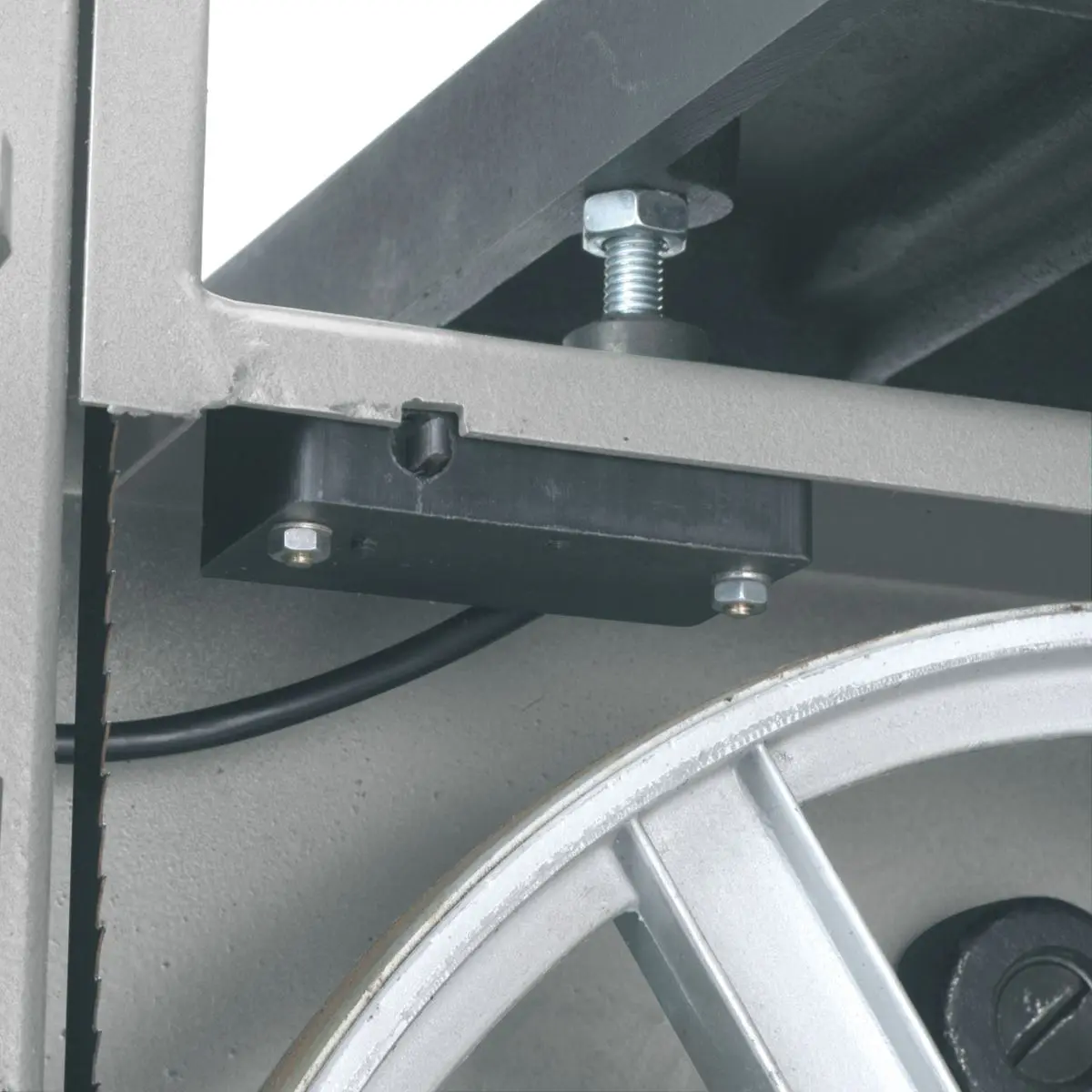 Sealey Professional Bandsaw 335mm - Image 3